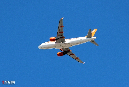 2012-08-28-samolot-krakow