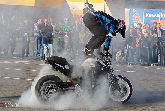 2013-05-25-pokazu-stuntu-motocyklowego-2