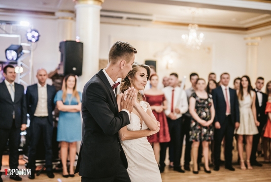 4. Wejście i pierwszy taniec - 2018-06-16 - Monika & Marcin (45)